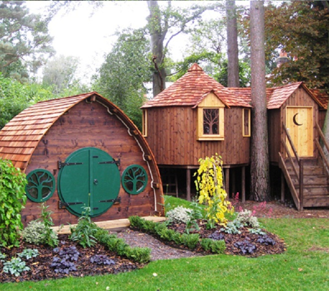 Hobbit Hole Treehouses